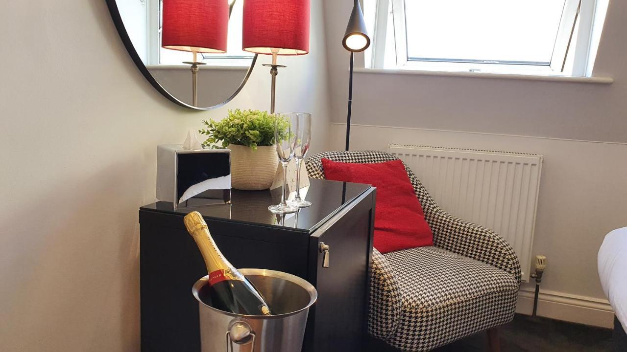 A Room With A View Brighton Dış mekan fotoğraf A champagne bucket