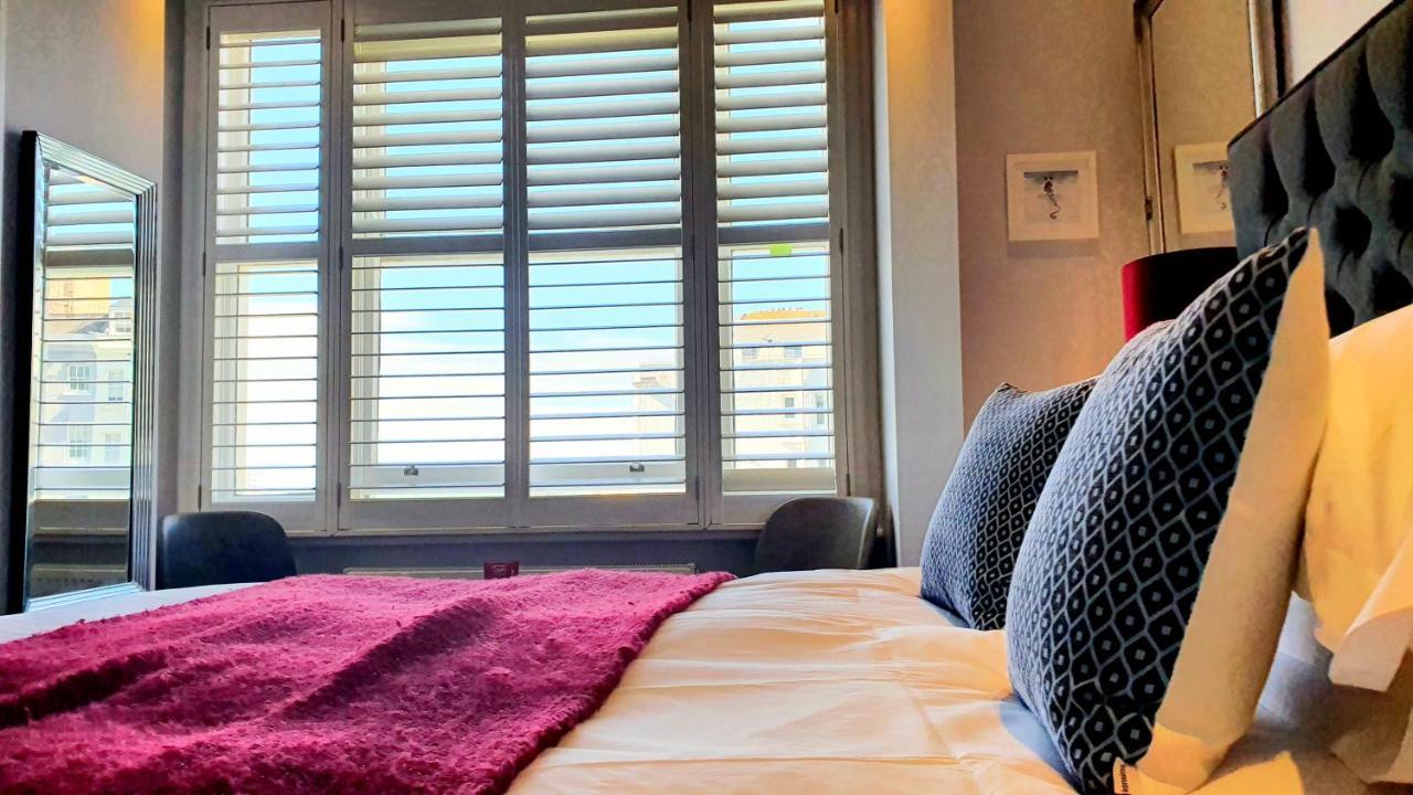 A Room With A View Brighton Dış mekan fotoğraf A bedroom at the hotel