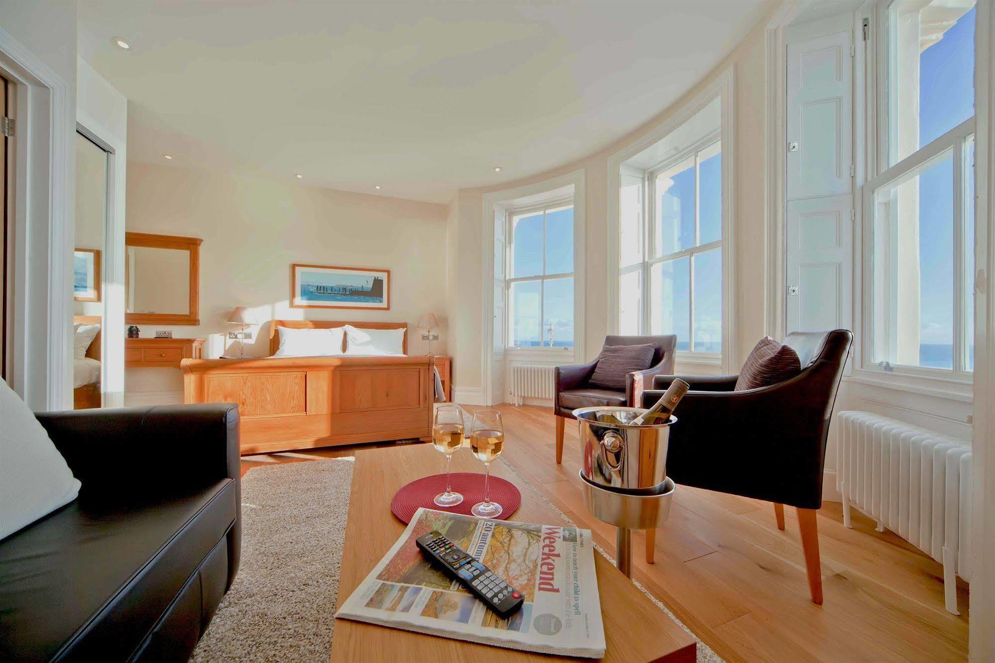 A Room With A View Brighton Dış mekan fotoğraf The interior of a suite at the hotel